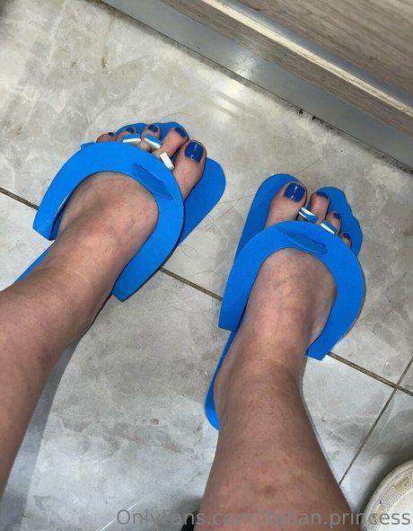 金髪の顔射オンリーファンズ ヌード 画像