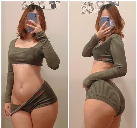 40歳のオンリーファンズ エロチック 写真