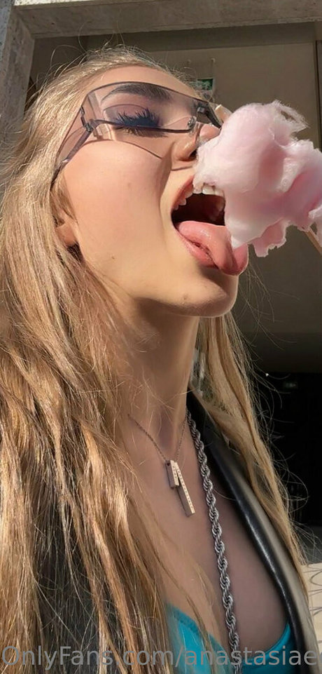 anastasiaegoxxx ホットなスター 写真