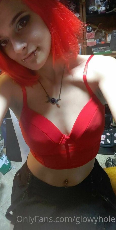 glowyhole ヌードのポルノスター 画像