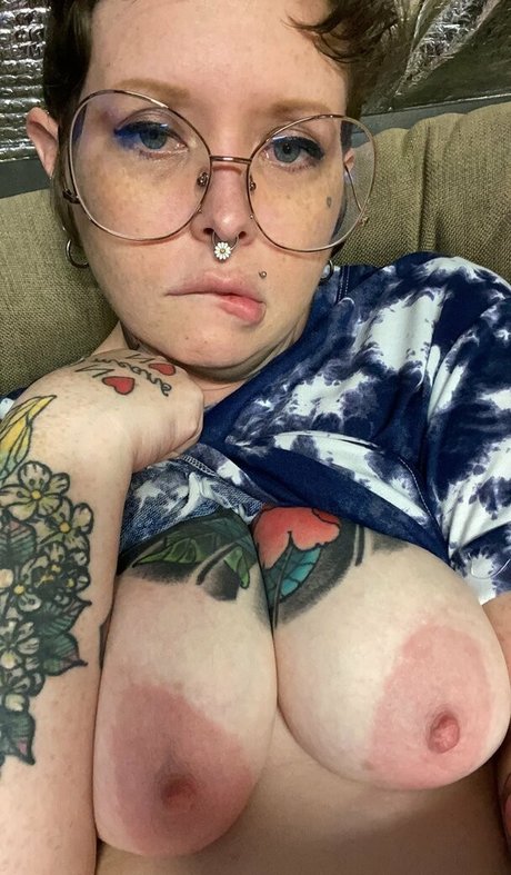 trashpanda4lyfeyo セクシーなスター 画像