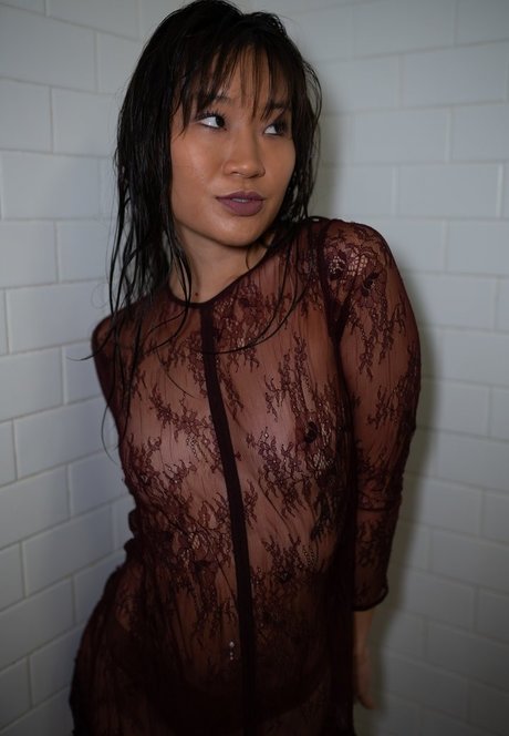 Jeannie Elise Mai ホットなポルノスター 写真