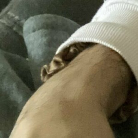 乳首 オンリーファンズ パーフェクト 写真