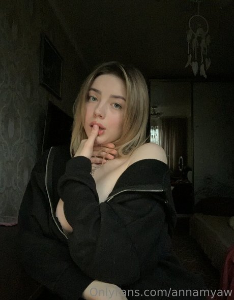 annamyaw セクシーなスター 写真