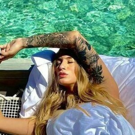 Raissa Bejar トップスター 写真