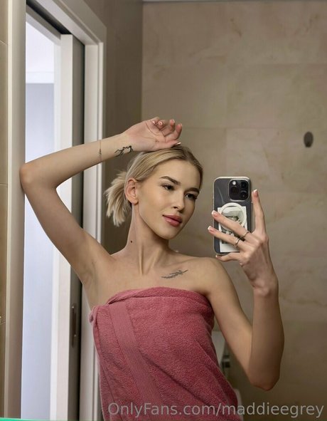 maddieegrey セックス女優 画像