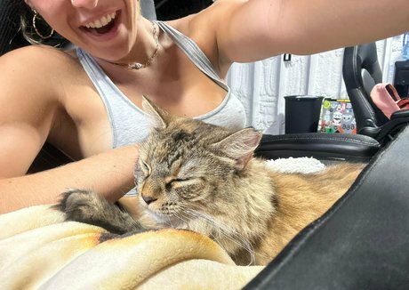 raynaroseetv アダルトモデル 写真