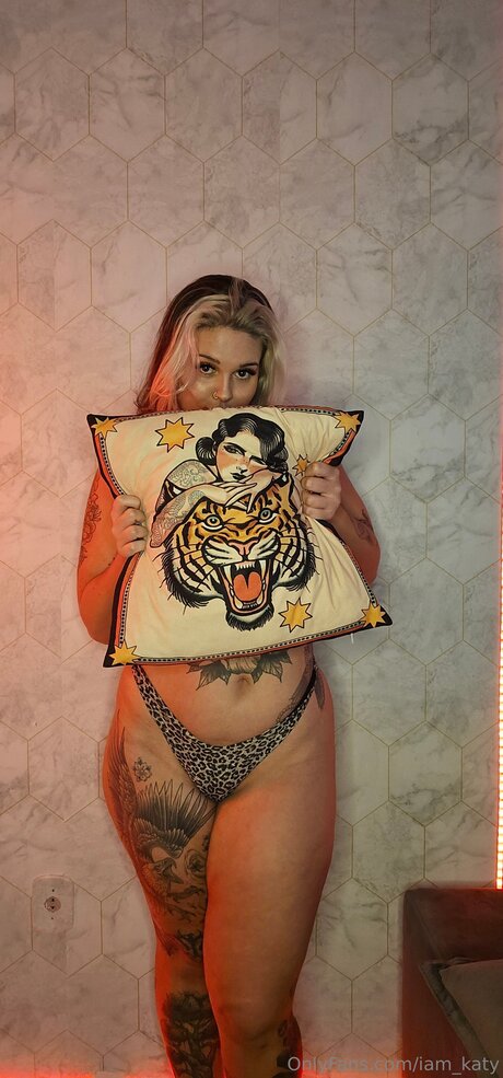 iam katy セックスポルノスター 写真