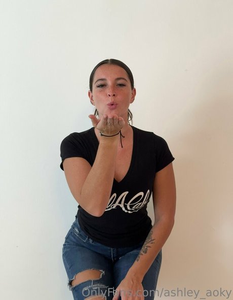 足 熟女 オンリーファンズ 美しい 写真