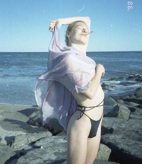 Hunter Schafer セクシーなスター 写真