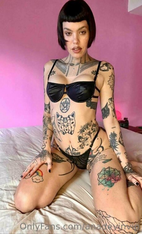 足のシャワー オンリーファンズ 無料セックス 写真