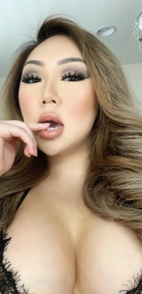 オンリーファンズの動画 無料エロ 画像