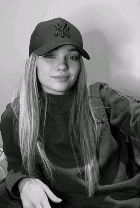 Sassyt33n xxxモデル 画像