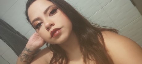 Oriana Alvarez 完璧なスター 写真