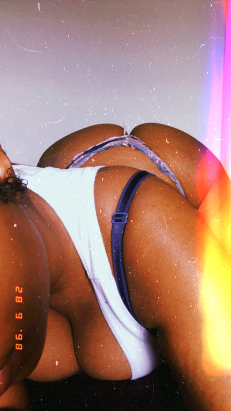 Cocaine Jane ホット女優 写真