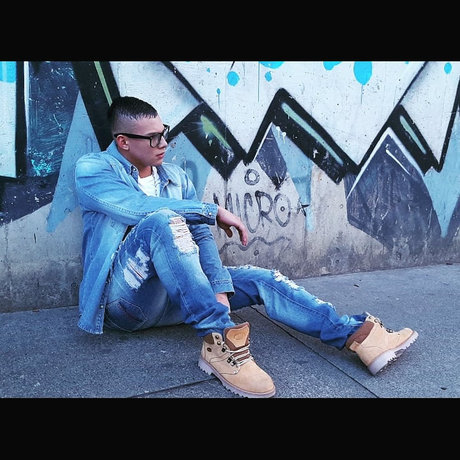 Alejandro Bedoya monrroy ヌードモデル 画像