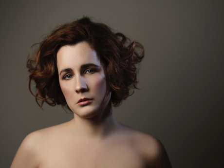 Aneka ポルノスター 裸 写真