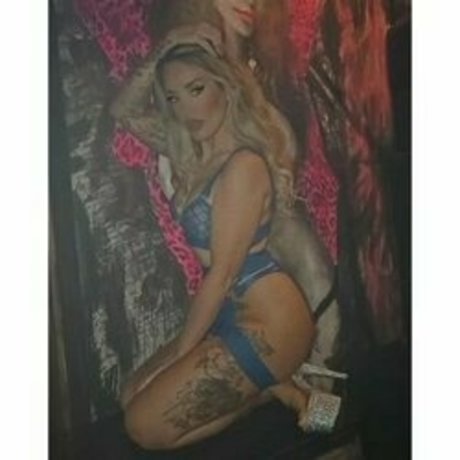 Lou louise セクシーなポルノスター 写真