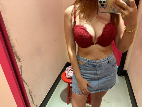 SharonC ホットモデル 写真