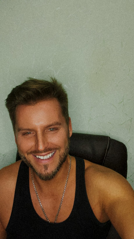 Oleksandr ポルノスター パーフェクト 写真