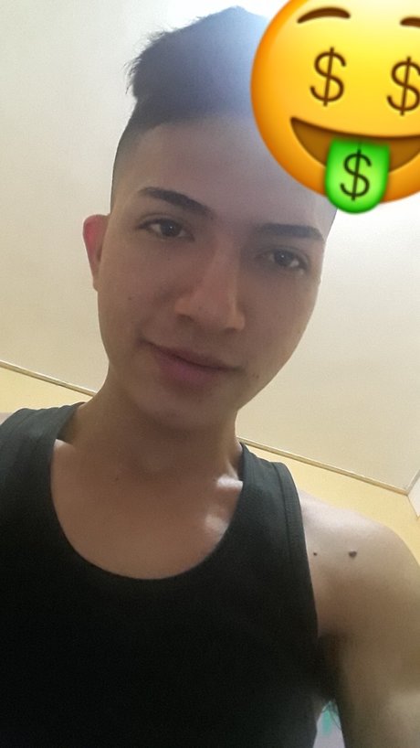 pablo sanchez 独占モデル 写真