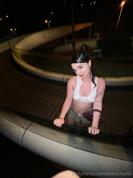 _Chun Li 18 yO Cosplay_ エロティック女優 アーカイブ