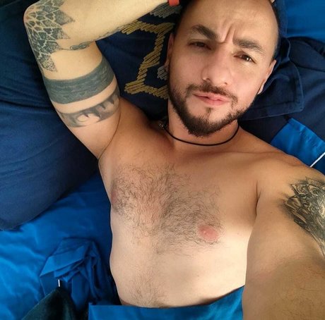 JhoRiAreMu ヌードスター 写真