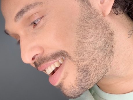 Yaggo Bangs ポルノスター アート 写真