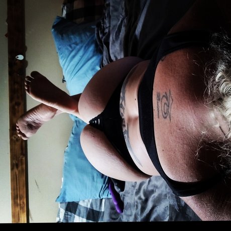 Tatia Ryann 無料モデル 写真