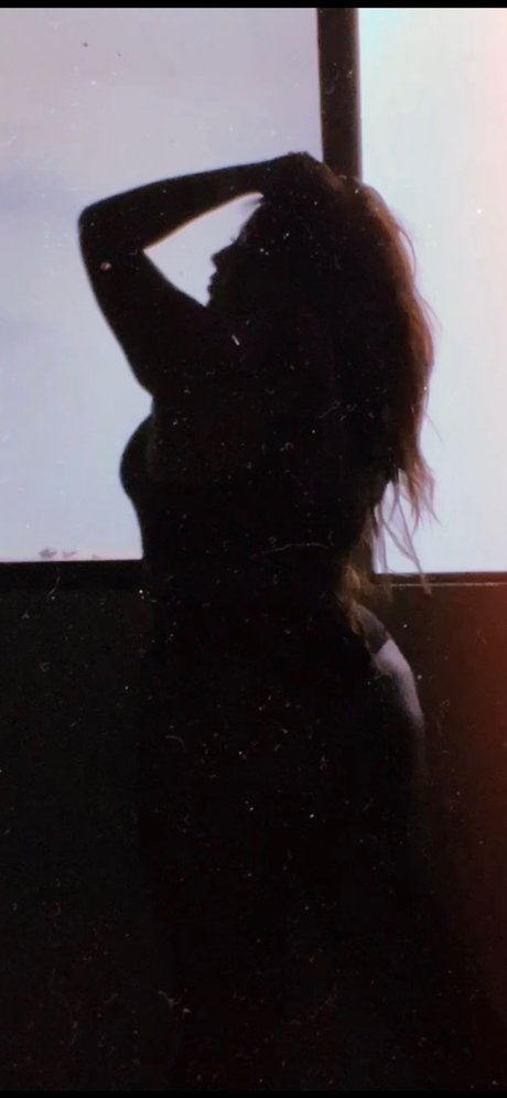 POVオンリーファン セクシー裸 画像