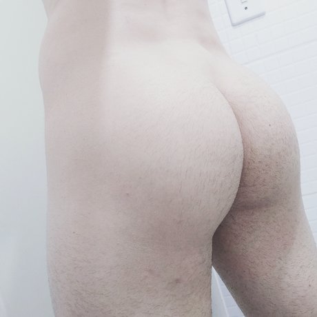 Nude Scammer ホットなポルノスター ギャラリー