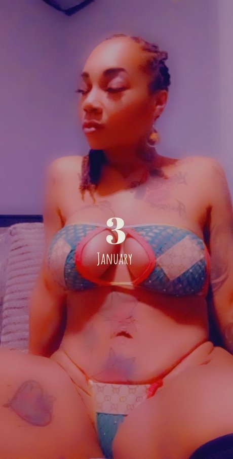 Fendi Baddie xxxモデル 画像