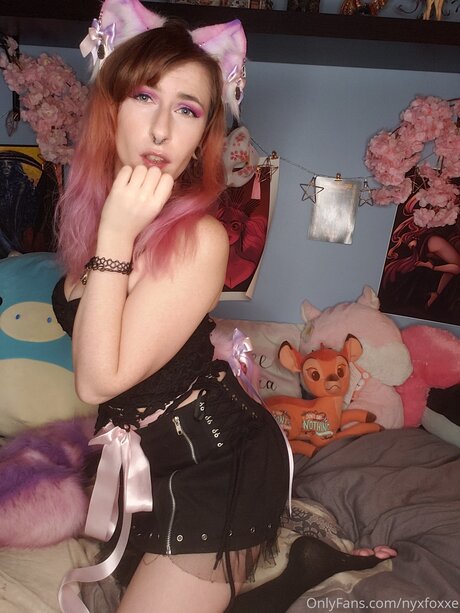 Nyx Foxxe スター 裸 写真