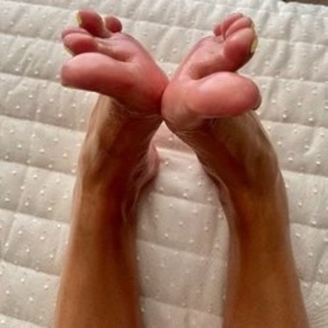 FeetsMarie ホットモデル 写真