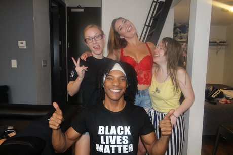 _Shimmy Cash_ 完璧なモデル 画像