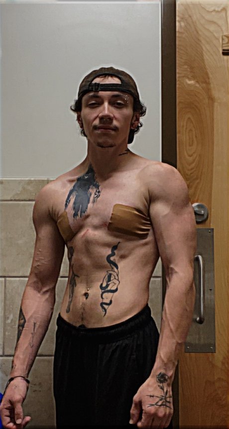 フィットネスプッシーオンリーファンズ セクシーヌード ギャラリー