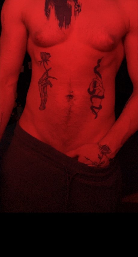 Justyn Ballew セクシーなポルノスター 写真