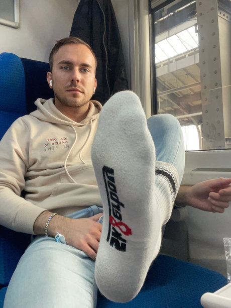 ゲイジムオンリーファンズ ヌード 写真