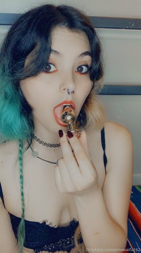 emowaifu162 XXXモデル 画像