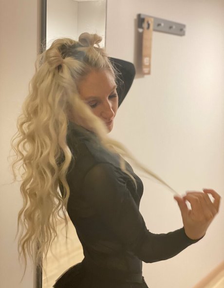 オンリーファンズの動画 アートポルノ 写真