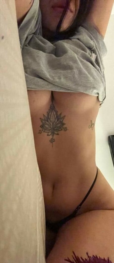 giulia gomezzz HDモデル 写真