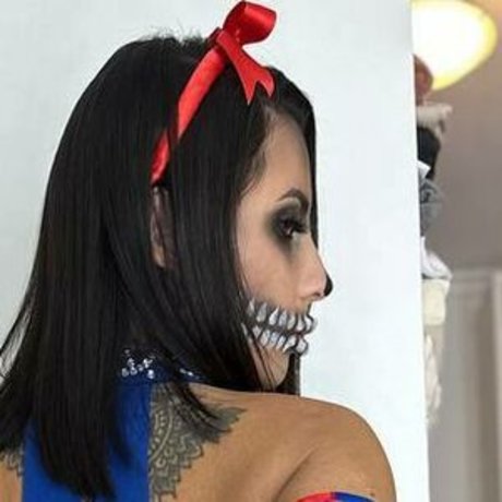 giulia gomezzz ポルノモデル ギャラリー