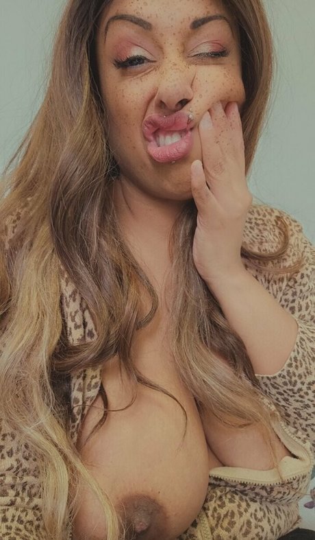 ニューハーフの乗馬オンリーファンズ 無料アダルト ギャラリー