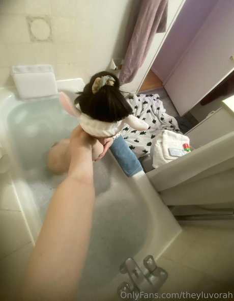 theyluvorah 高品質スター 写真