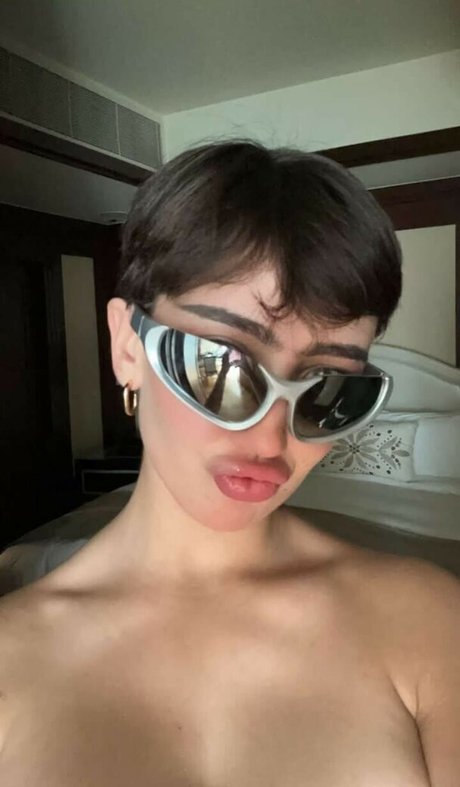 Roz Idrissi 可愛い女優 写真