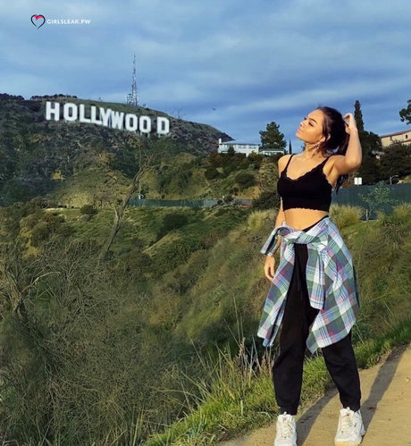 Clare Temerowski HDスター 画像