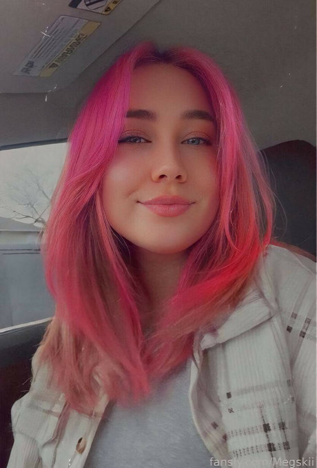 megskii アダルト女優 写真