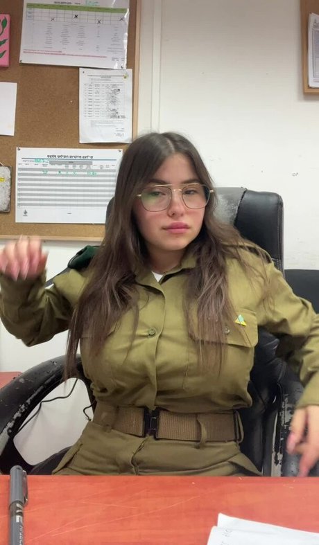 Tamar Abuchzira トップモデル 画像