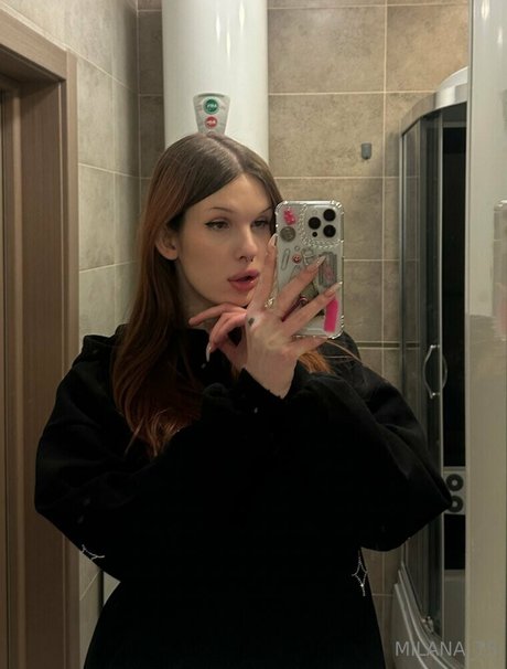 milana ts ヌードのポルノスター 画像