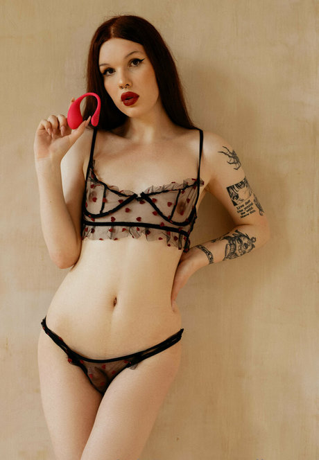 milana ts ポルノスター 独占 写真